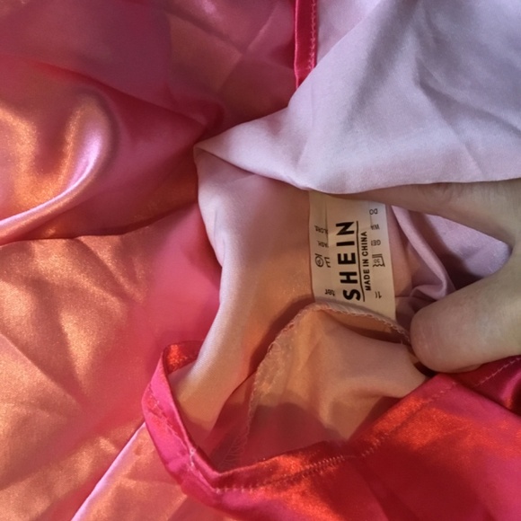 Shein pinkish like size small satin like backless res - Picture 4 of 4